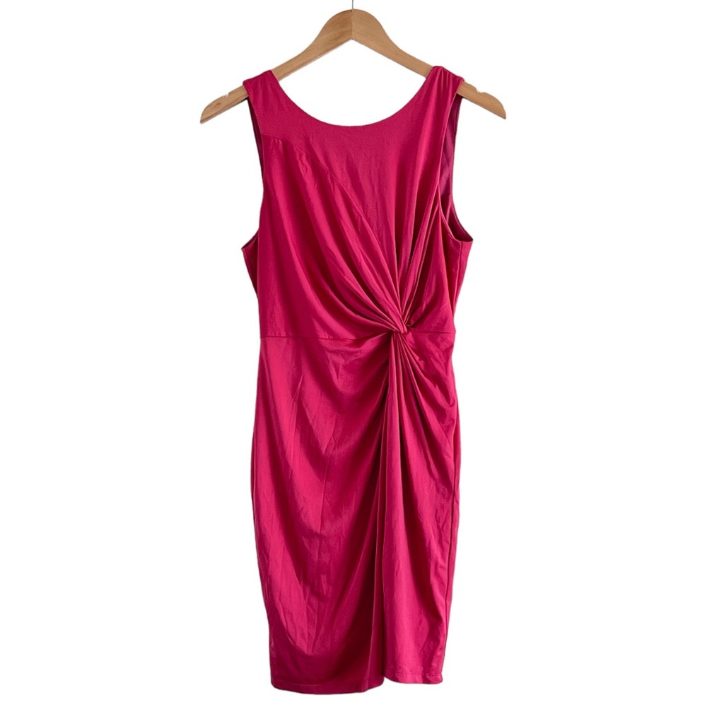 Aakaa | LIKE NEW pink scoop neck sleeveless bodycon mini dress size medium